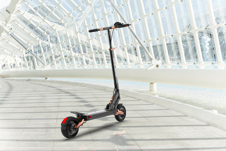 SPLACH Turbo Plus: Ultra-Smooth Suspension E-Scooter to propel you fast.